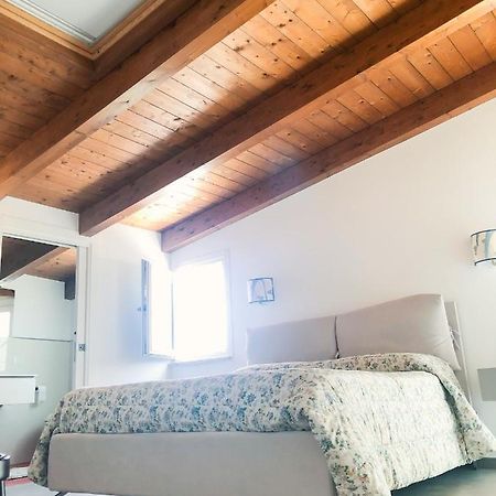 "La Casa Di Ale" Modern Suite Mondragone Εξωτερικό φωτογραφία